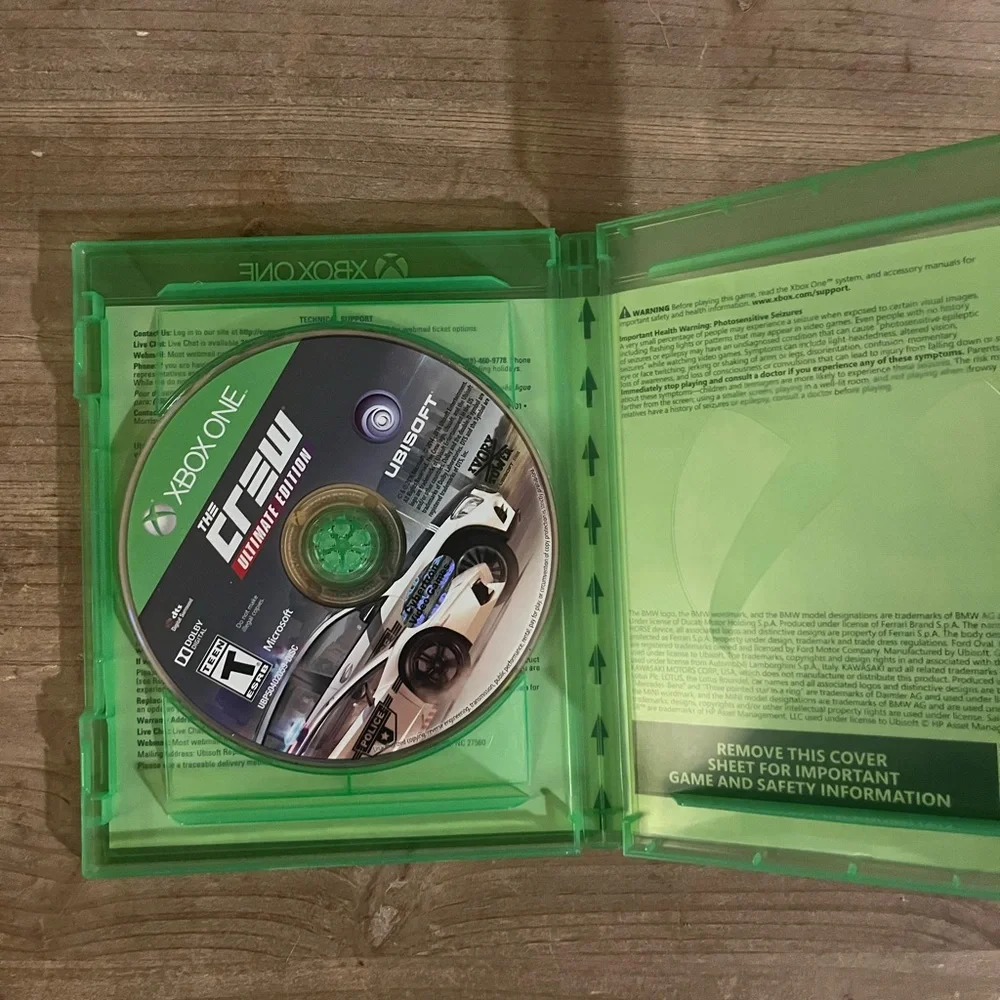 Ubisoft The Crew Ultimate Edition for Xbox One - Green Case‎